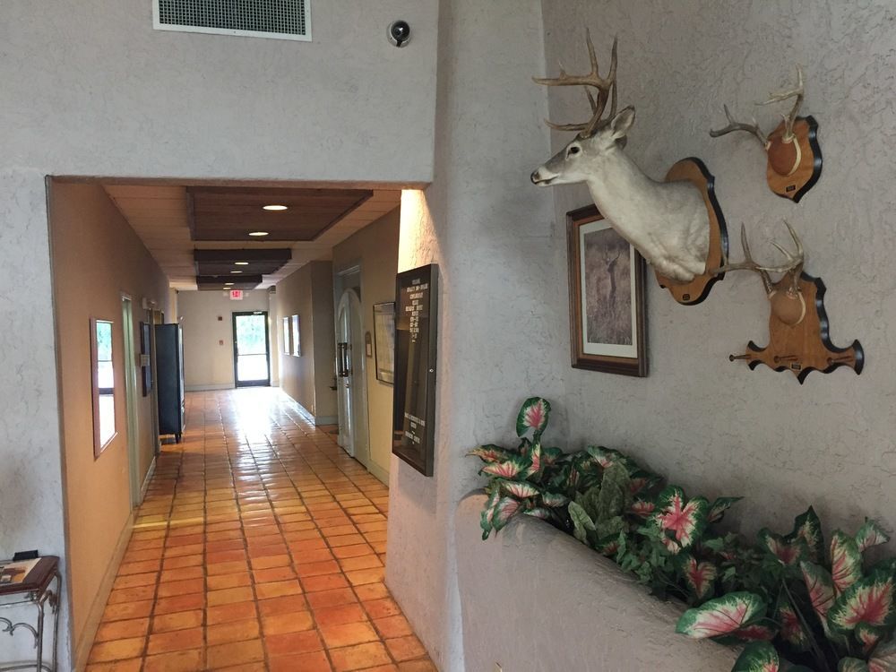 Days Inn By Wyndham Uvalde Bagian luar foto